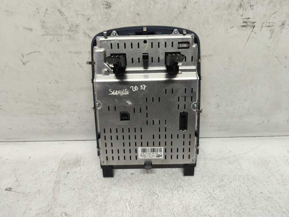 BOUTON DE CHAUFFAGE + ECRAN RADIO RENAULT - Vue 2